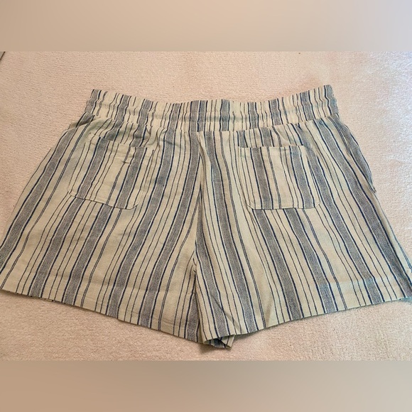 Disney Parks Lilo and Stitch drawstring shorts women’s XL NWT - Picture 4 of 7